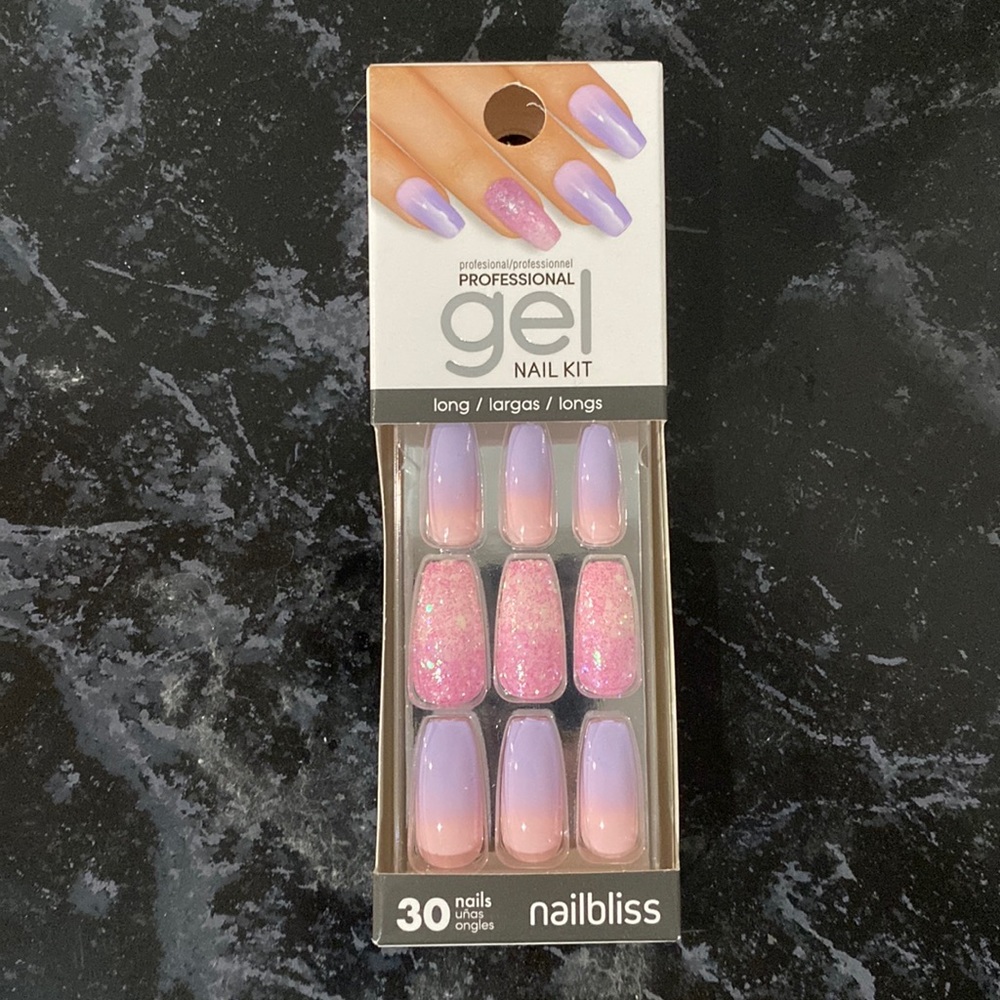 Nailbliss Gel Nail glue in nails